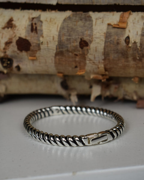 FOLLOW MY LEAD ROPE HINGED BANGLE BRACELET - 2 COLORS