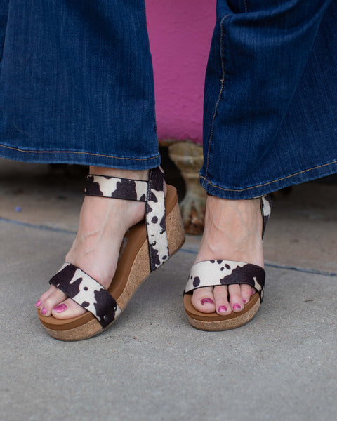 BONITA CREAM/BROWN WEDGE BY VERY G - CREAM