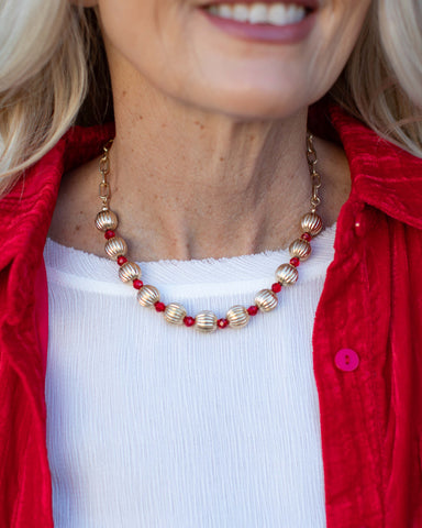 CHRISTMAS CHEER BEADED GLASS ACCENT NECKLACE - 2 COLORS