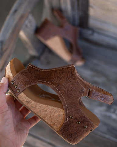 EMILY TOOLED WEDGE BY VERY G - TAN
