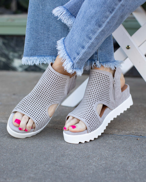 AMY PLATFORM SANDAL BY VERY G - LT GREY - Salty Lime Boutique