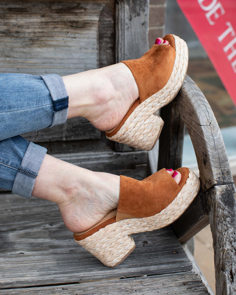SOLSTICE ESPRDRILLE WEDGE BY CORKY'S - COGNAC