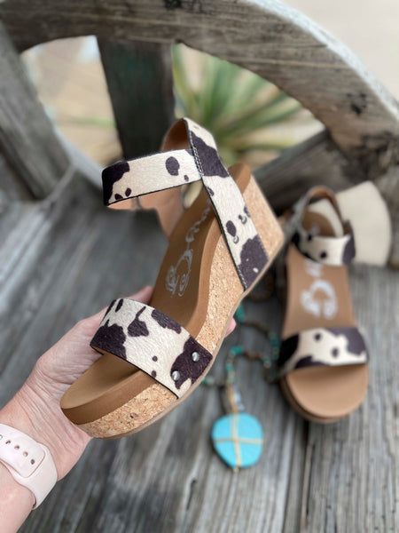 BONITA CREAM/BROWN WEDGE BY VERY G - CREAM