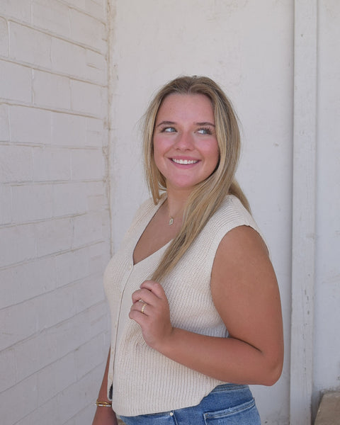 DARLEEN V-NECK SWEATER VEST - CREAM