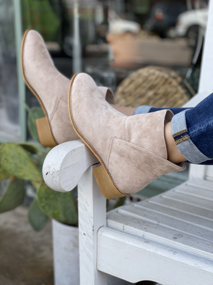Corkys Ghosted Boot - Cream – LeLa's Boutique