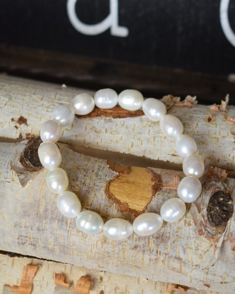 FRESHWATER PEARL STRETCHY BRACELET - Salty Lime Boutique