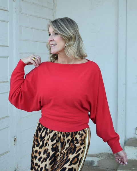 OFF THE SHOULDER LUXE CASHMERE TOP - RED