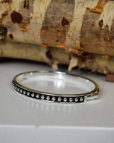 CONNECT THE DOTS HINGED BANGLE BRACELET - 2 COLORS