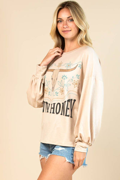 HOWDY HONEY GRAPHIC SWEATSHIRT: LIGHT RUST