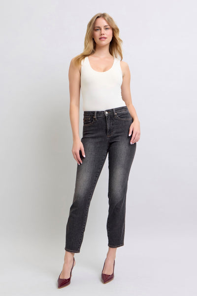 MID-RISE TUMMY CONTROL SLIM FIT JEANS BY JUDY BLUE - BLACK WASHED REG/CURVY