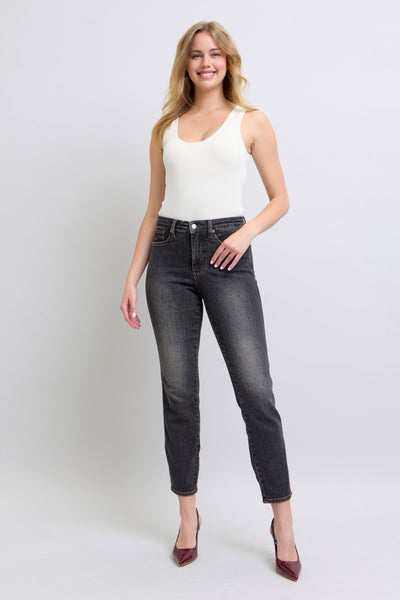 MID-RISE TUMMY CONTROL SLIM FIT JEANS BY JUDY BLUE - BLACK WASHED REG/CURVY