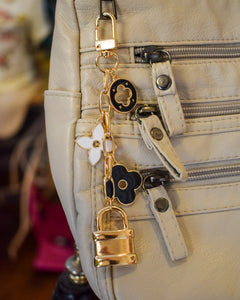 CLOVER & BAG CHARMS PURSE CHARM - BLACK/WHITE