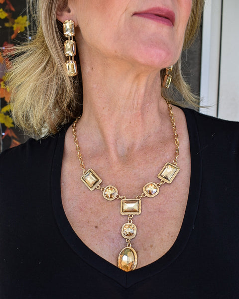 MAKE A STATEMENT NECKLACE - GOLD