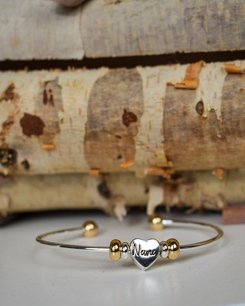 CELEBRATING THE MOMS HEART CHARM BRACELET  - SILVER