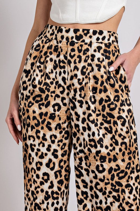 Womens Time And Tru Zip Stretch Straight Leg Leopard Print Pants Size 8