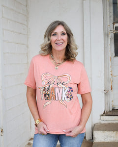 GIVE THANKS GRAPHIC TEE - HEATHERED PEACH CURVY