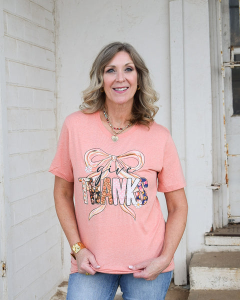 GIVE THANKS GRAPHIC TEE - HEATHERED PEACH CURVY