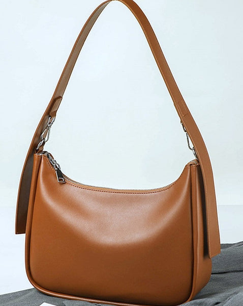 BAGUETTE HOBO SHOULDER BAG - CAMEL