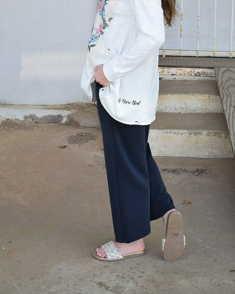 SCUBA CROPPED LOUNGE PANTS - BLACK - Salty Lime Boutique
