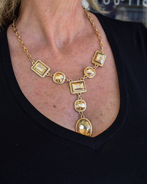 MAKE A STATEMENT NECKLACE - GOLD