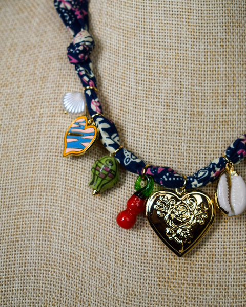 SCARF CHARM NECKLACE - NAVY