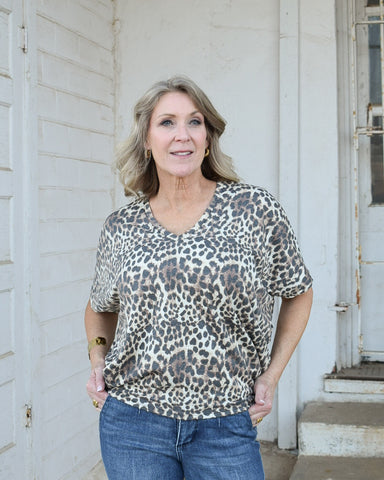 LEOPARD PRINT SHORT SLEEVE TEE