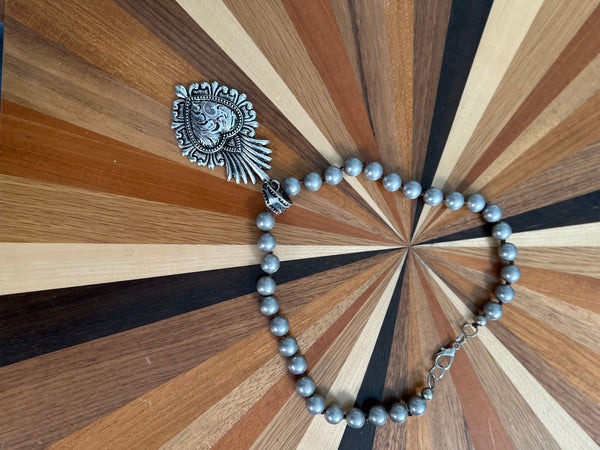 SACRED HEART CHUNKY NECKLACE - SILVER - Salty Lime Boutique