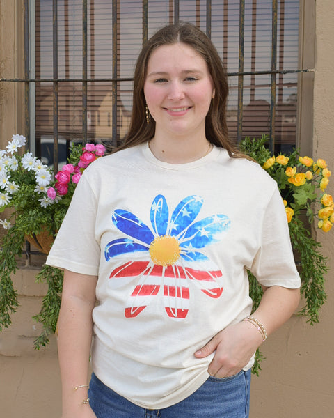 Red White & Blue Daisy Graphic Tee - Natural - Reg/Curvy