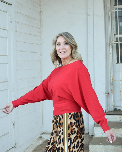 OFF THE SHOULDER LUXE CASHMERE TOP - RED