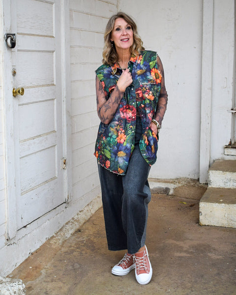 PEARL SNAP FLANNEL VEST TOP - BY A RARE BIRD - NAVY FLORAL