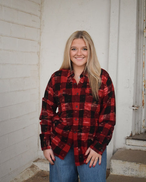 RED & BLACK CHECKERED FLANNEL TOP WITH SEQUIN SANTA PATCH - RED