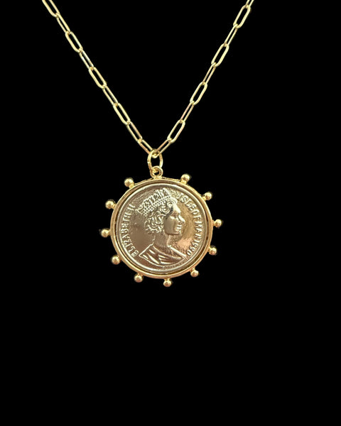 Queen Coin Necklace - Gold