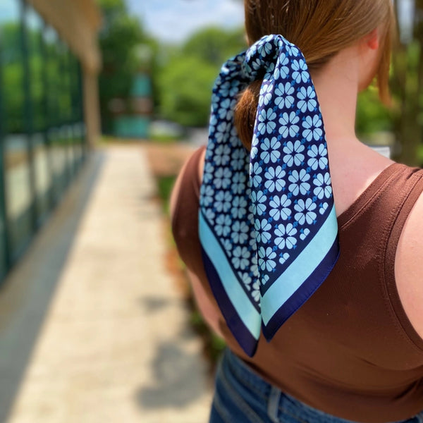 FOUR LEAF CLOVER SQUARE SCARF - 3 COLORS
