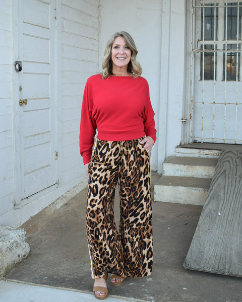 WIDE LEG LEOPARD PRINT PANT WITH ELASTIC WAIST AND POCKETS - MOCHA