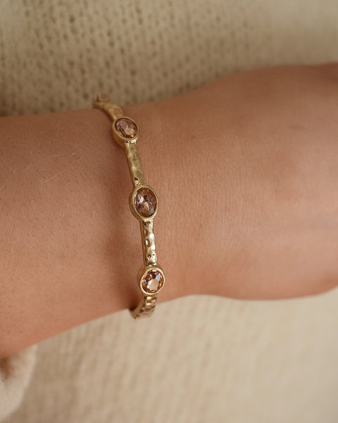 SAMANTHA HINGED HAMMERED MATTE GOLD BRACELET - 6 GEM COLORS - Salty Lime Boutique