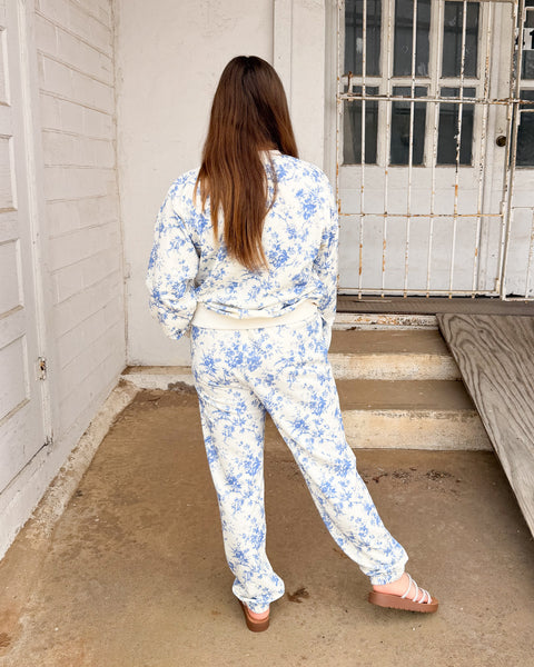 IT'S SO DARLING BLUFLORAL PRINT JOGGER SET - IVORY