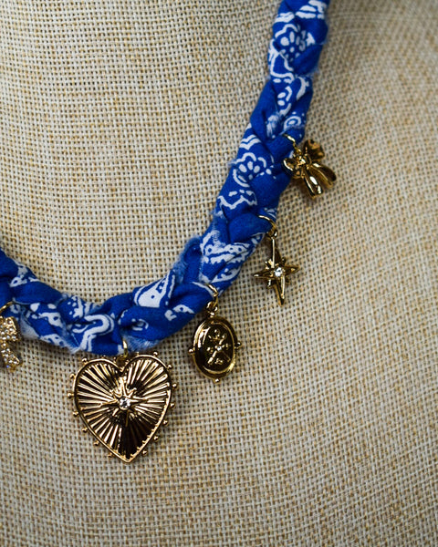 SCARF CHARM NECKLACE - BLUE