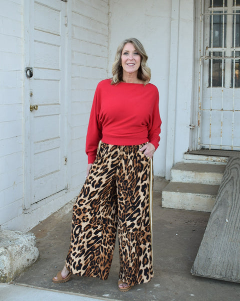 WIDE LEG LEOPARD PRINT PANT WITH ELASTIC WAIST AND POCKETS - MOCHA
