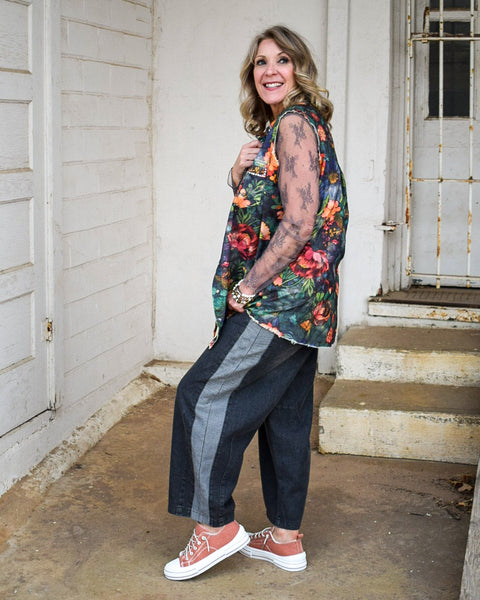PEARL SNAP FLANNEL VEST TOP - BY A RARE BIRD - NAVY FLORAL