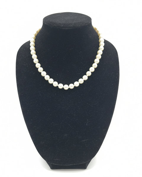 THE CLASSIC PEARL NECKLACE