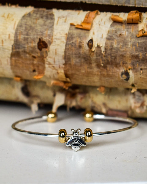 BUMBLE BEE CHARM CUFF BRACELET - SILVER