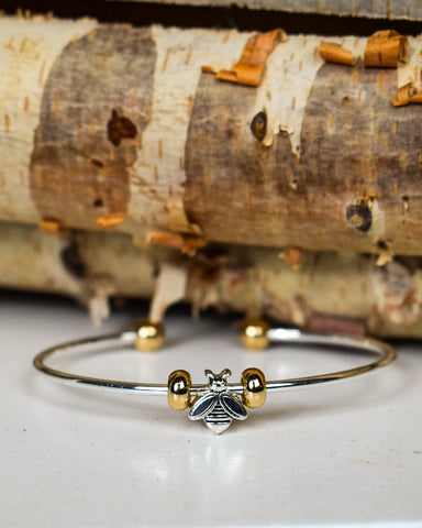 BUMBLE BEE CHARM CUFF BRACELET - SILVER