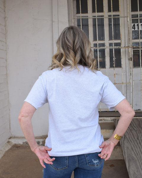 FEELIN LUCKY GRAPHIC TEE- HEATHERED GREY - CURVY - Salty Lime Boutique