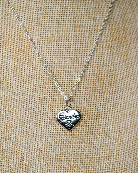 CELEBRATING THE MOMS HEART CHARM NECKLACE -SILVER