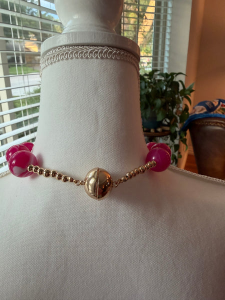 Chunky Marbled Fuchsia Bead Necklace