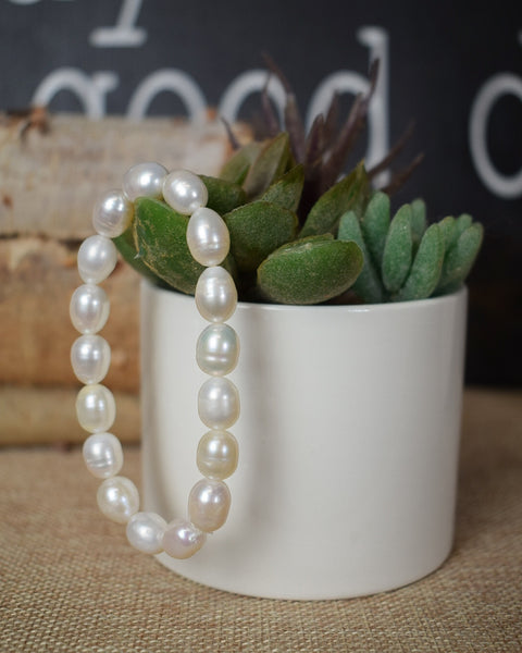 FRESHWATER PEARL STRETCHY BRACELET - Salty Lime Boutique