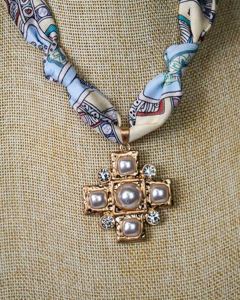 SCARF CROSS CHARM NECKLACE - CREAM