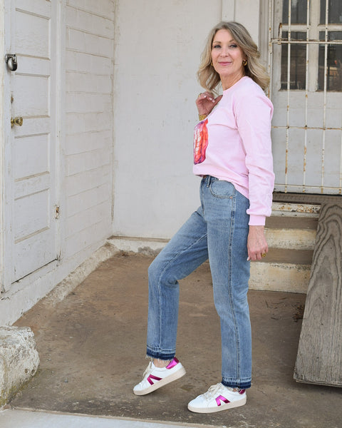 MID-RISE RIGID MAGIC RELEASE HEM BOYFRIEND JEAN BY JUDY BLUE - REG/CURVY
