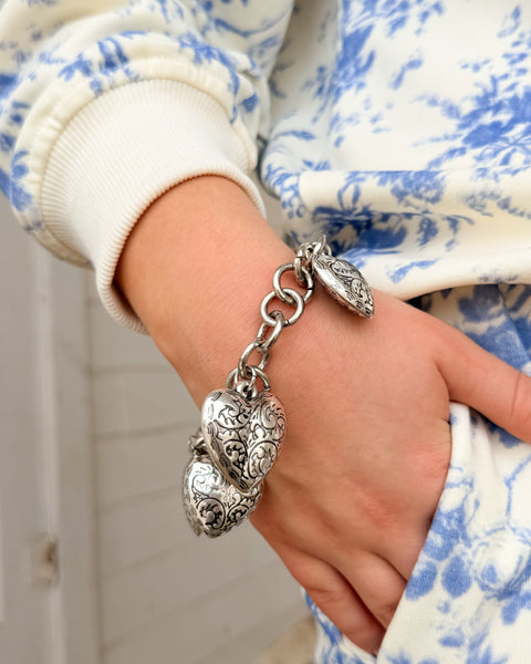 VINTAGE  HEART CHARM BRACELET - SILVER - Salty Lime Boutique