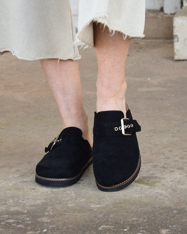 DAY DREAM SLIP ON BY CORKYS- BLACK